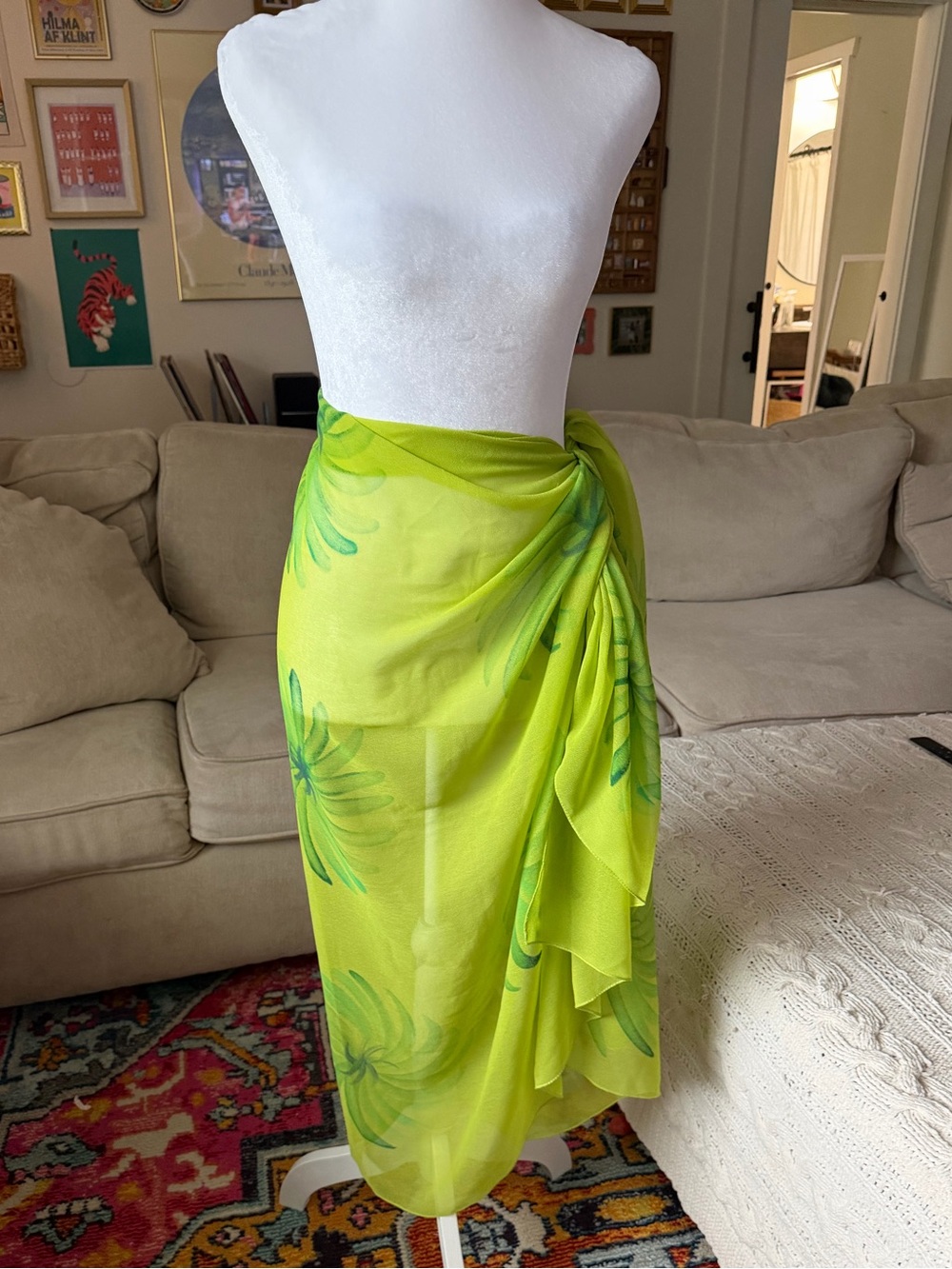 Y2k Beachy Style Buster n Bogi Green Multicolor Floral Pattern Scarf/Wrap/Pashmi